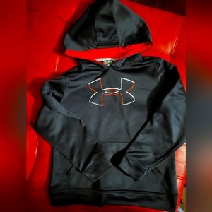 Boys Nike and Under Armour lot sz. M and L